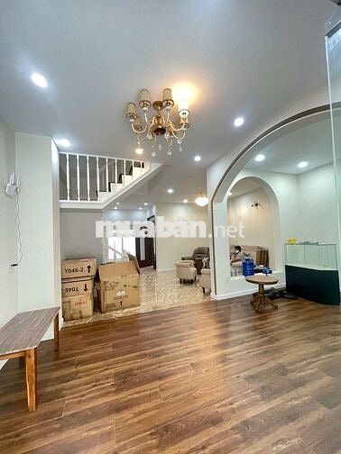 NHÀ SÁT MẶT TIỀN HOÀNG DIỆU 2– , gần Đh Sư phạm Kỹ thuật TP. HCM,.