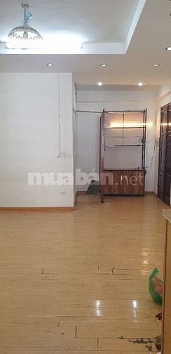 Cho thuê căn hộ 3 phòng ngủ 2 wc tại 18 Tam trinh
