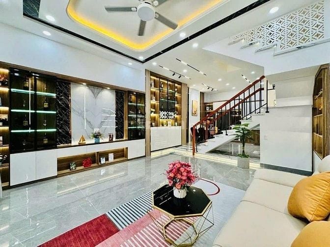 TRUNG TÂM Q.3 - GIÁP Q.1 - HẺM 5M - 3 TẦNG - CHỈ 4,3 TỶ - FULL NT ĐẸP 