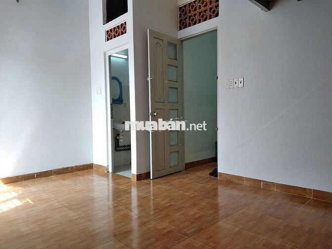 Cho thuê phòng trọ mới đẹp có ban công ở Quận Tân Bình.