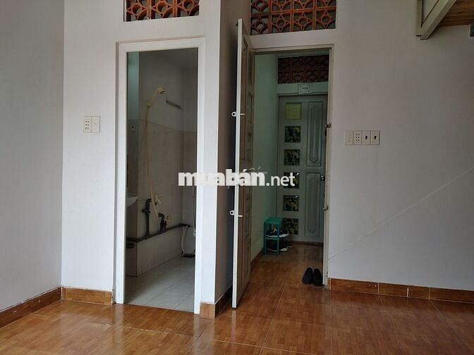 Cho thuê phòng trọ mới đẹp có ban công ở Quận Tân Bình.