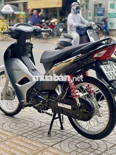 Xe máy Honda Wave A 2019 màu bạc đen