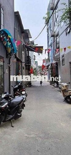 Hơn 15tr/m2 có thửa đất vuông đẹp Định Công-2 mặt ngõ-Gần oto-80m;MT8m
