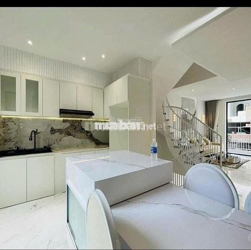 bán 1 căn *** 60m2 ngay đường Chu Văn An Bình Thạnh.cho thuê 18tr