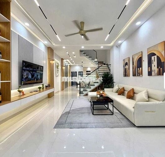bán 1 căn *** 60m2 ngay đường Chu Văn An Bình Thạnh.cho thuê 18tr