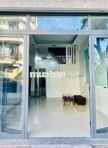 Cho thuê mặt tiền 3 lầu GS trong Bigc go dĩ an Bình Dương