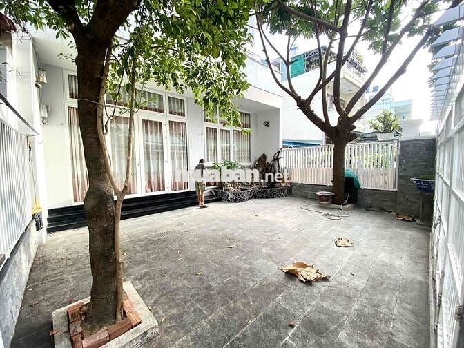 CHO THUÊ BIỆT THỰ CÓ SÂN VƯỜN 6 PHÒNG KHU VẠN THẮNG