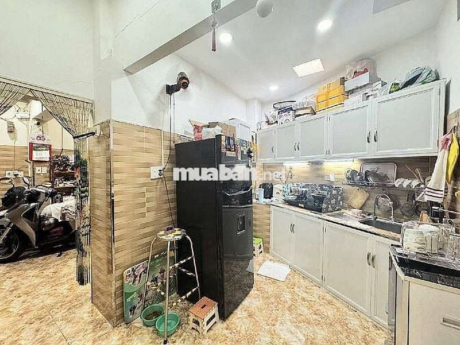 - NHÀ ĐỦ 50M2 ( 6M- 8,5M )  - 3 TỶ150 - LINH TÂY  ĐỨC