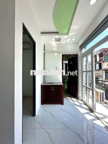 1 phòng ngủ - ban công - 30m2 ngay phố ẩm thực Phan Xích Long