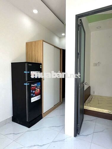 1 phòng ngủ - ban công - 30m2 ngay phố ẩm thực Phan Xích Long