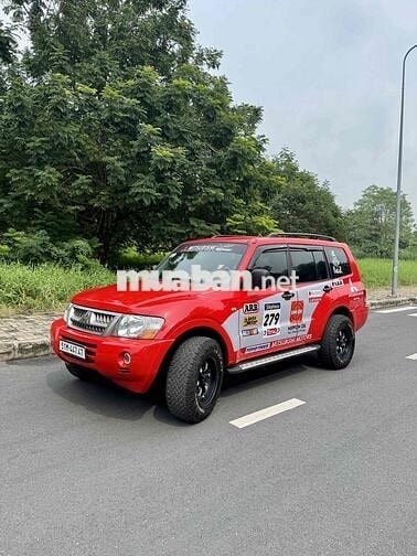 Mitsubishi Pajero 2005