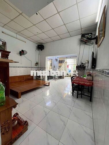 Bán nhà sổ Hồng riêng gần chợ thới tứ