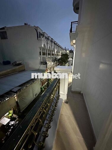 cho thuê căn góc đường lien khu 4-5