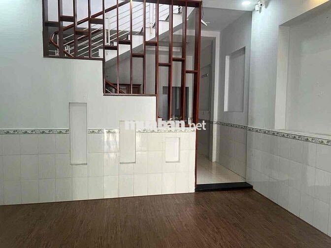 NHÀ GẦN CHỢ CẦU ĐỒNG. TRỆT LẦU 3PN 2WC. ĐƯỜNG 8M