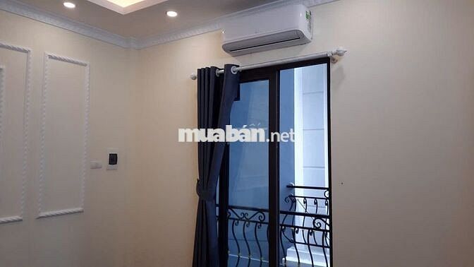 Nhà 30m2 x 4.5 Tầng Mặt Tiện Rộng – Ngõ Nông Thạch Bàn – 5.x tỷ