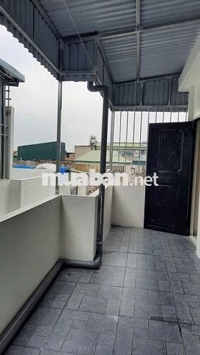 Nhà 30m2 x 4.5 Tầng Mặt Tiện Rộng – Ngõ Nông Thạch Bàn – 5.x tỷ