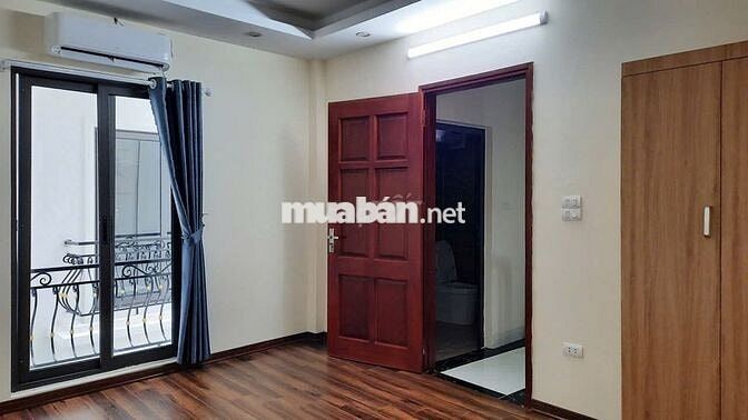 Nhà 30m2 x 4.5 Tầng Mặt Tiện Rộng – Ngõ Nông Thạch Bàn – 5.x tỷ