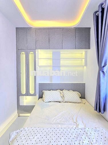 BÁN NHÀ QUẬN 7 CŨ - SÁT CẦU TÂN THUẬN - GIÁP QUẬN 4,1 Cũ - CÓ SỔ HỒNG