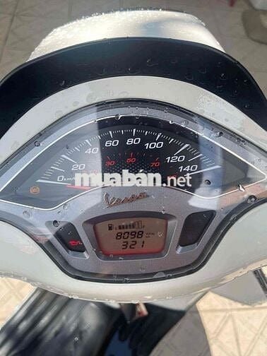 vespa sprint máu trắng abs 2022