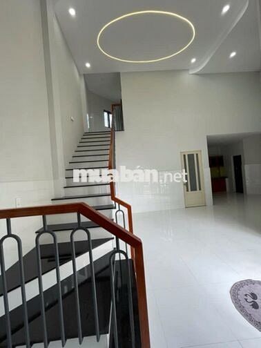 Hẻm Thoáng - Xe Hơi Đỗ Trước Nhà - Chủ Bán Giá Dưới 4 Tỷ