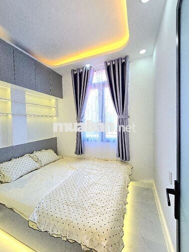 BÁN NHÀ QUẬN 7 CŨ - SÁT CẦU TÂN THUẬN - GIÁP QUẬN 4,1 Cũ - CÓ SỔ HỒNG