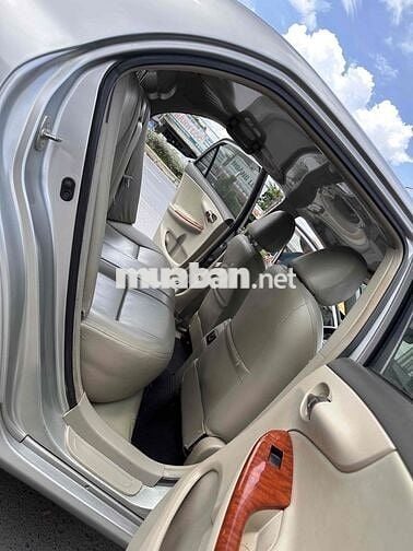 Toyota Corolla Altis 2010 1.8G MT - 105000 km