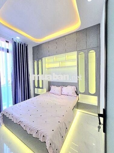 BÁN NHÀ QUẬN 7 CŨ - SÁT CẦU TÂN THUẬN - GIÁP QUẬN 4,1 Cũ - CÓ SỔ HỒNG