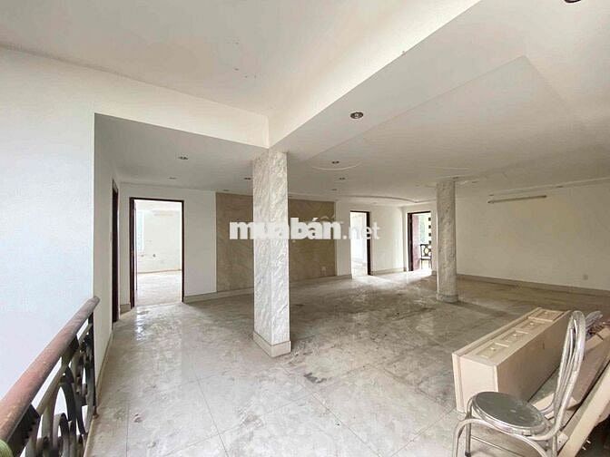 Biệt Thự 2 Mặt Tiền, Có Sân Vườn, Nhận Thuê Ngay