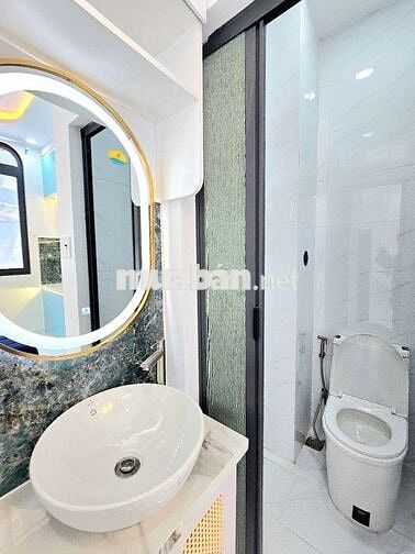 BÁN NHÀ QUẬN 7 CŨ - SÁT CẦU TÂN THUẬN - GIÁP QUẬN 4,1 Cũ - CÓ SỔ HỒNG