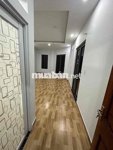 Cho thuê MTKD 10 phòng 5 tầng (4m x 18m) có thang máy