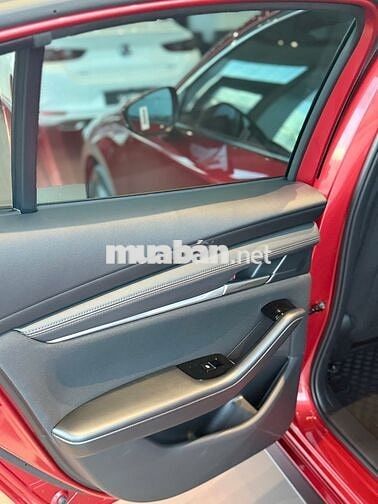Mazda 3 2025 1.5L Deluxe
