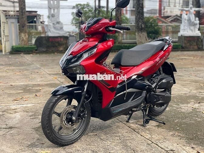 Xe máy Honda Air Blade 125 màu đỏ