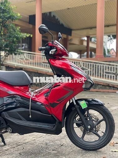 Xe máy Honda Air Blade 125 màu đỏ