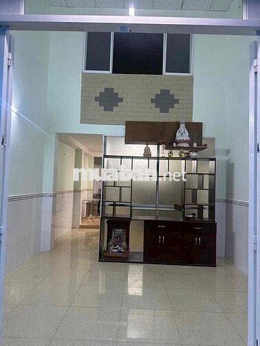 nhà cho thuê nguyên căn sạch đẹp gần ngã tư bốn xã