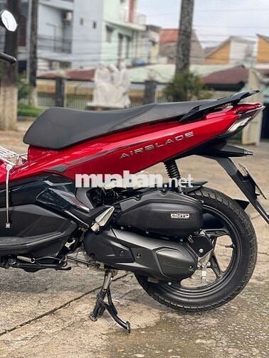 Xe máy Honda Air Blade 125 màu đỏ