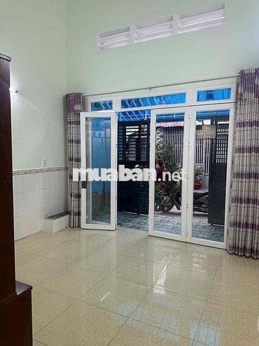 nhà cho thuê nguyên căn sạch đẹp gần ngã tư bốn xã