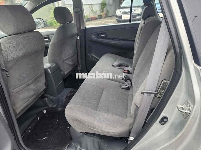 Toyota Innova 2013 2.0E