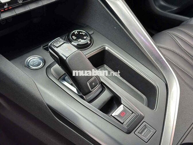 Peugeot 3008 2018 1.6L Turbo - 65000 km