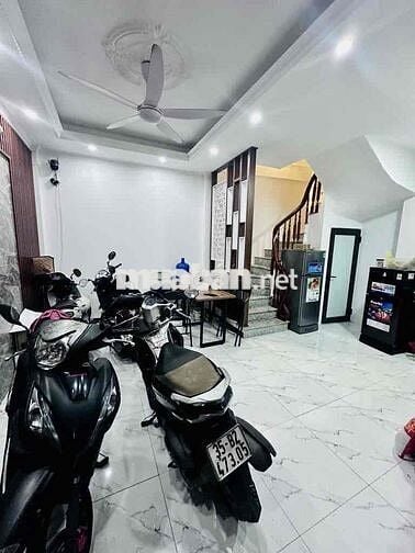 Nhà đẹp Phố Trương Định, 3 bước chân ra mặt phố, Giá thương lượng: 7ty Nhà đẹp Phố Trương Định, 3 bước chân ra mặt phố, Giá thương lượng: 7ty