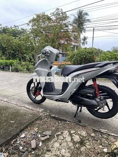 Cần Bán Vision Bánh Lớn Bản Thể Thao Zin Cọp