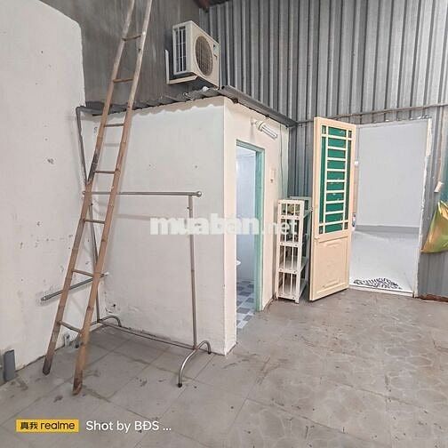Nhà 56m2 cấp bốn có 1pn 1wc ngay chợ Hiệp Bình 6triệu
