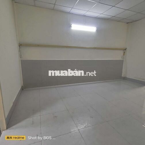 Nhà 56m2 cấp bốn có 1pn 1wc ngay chợ Hiệp Bình 6triệu