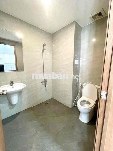 phòng ban công rộng full nội thất