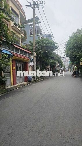 Nhà Trệt Lầu mới toanh 3wc free 1 tháng