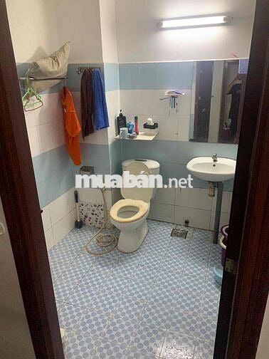 em cần pass lại phòng 2tr5 ở 338 Trịnh Đình Trọng ,Hoà Thạnh , Tân Phu