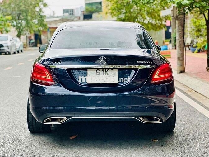 Mercedes C200 đồ chơi hơn 100tr