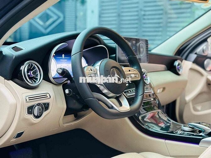 Mercedes C200 đồ chơi hơn 100tr