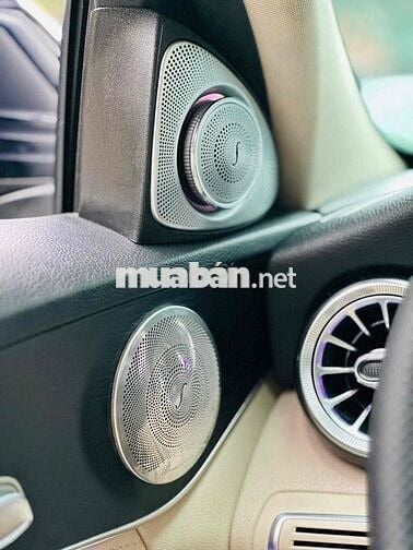 Mercedes C200 đồ chơi hơn 100tr