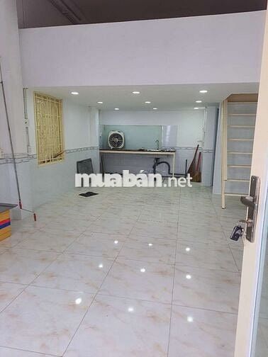 Mặt bằng 7.5 triệu 45 m2 ,Nằm góc đường nhựa 10m .Thuận tiện cho ở. KD