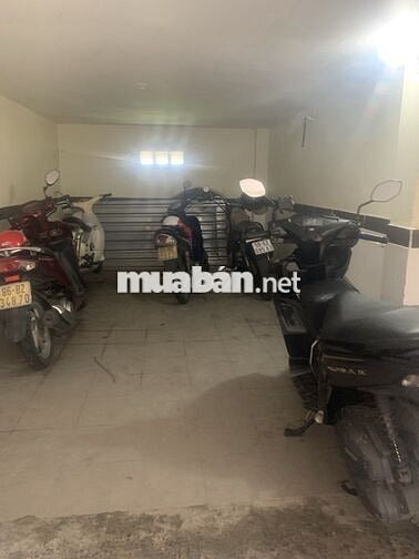 18,5 tỷ dt 135m2 CHDV 5 tầng ngay gigamail